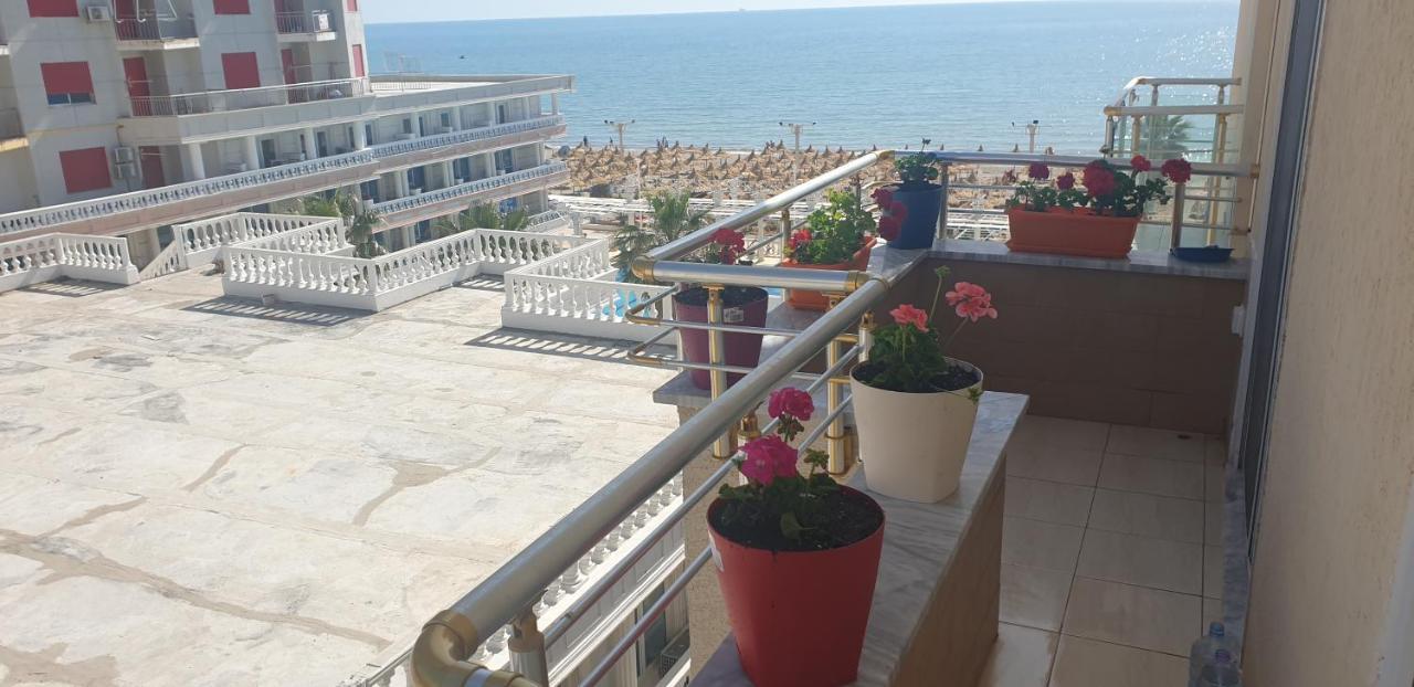 Beach View Apartment, Golem Durres Bagian luar foto