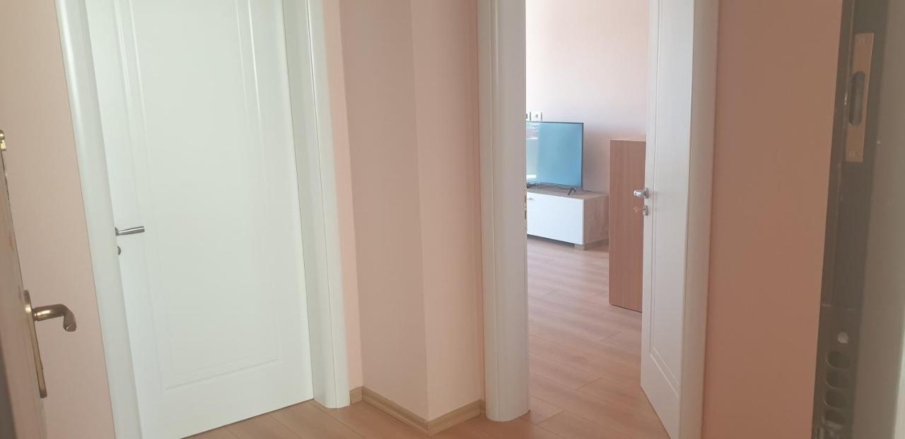 Beach View Apartment, Golem Durres Bagian luar foto